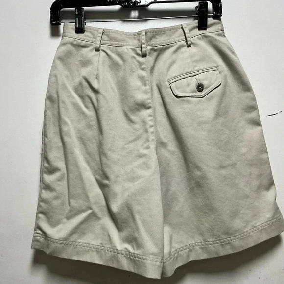 Liz Claiborne Sport| 100% Cotton shorts - Picture 2 of 3